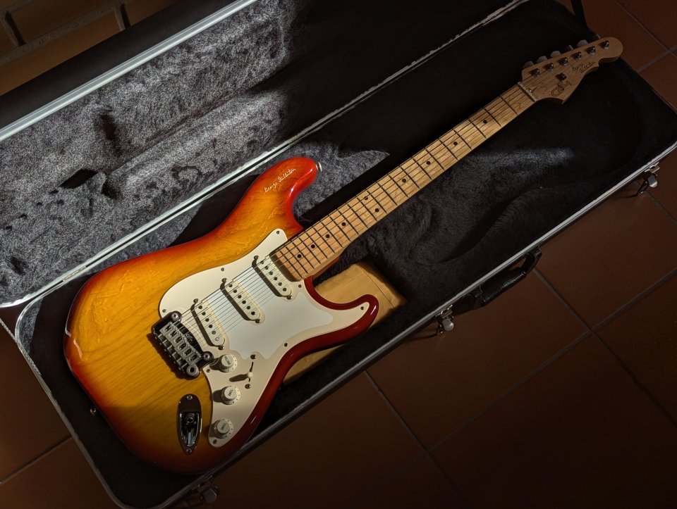 G&L George Fullerton Signature Stratocaster de segunda mano · Foto 1 de 10 · Zaragoza · 1950 €
