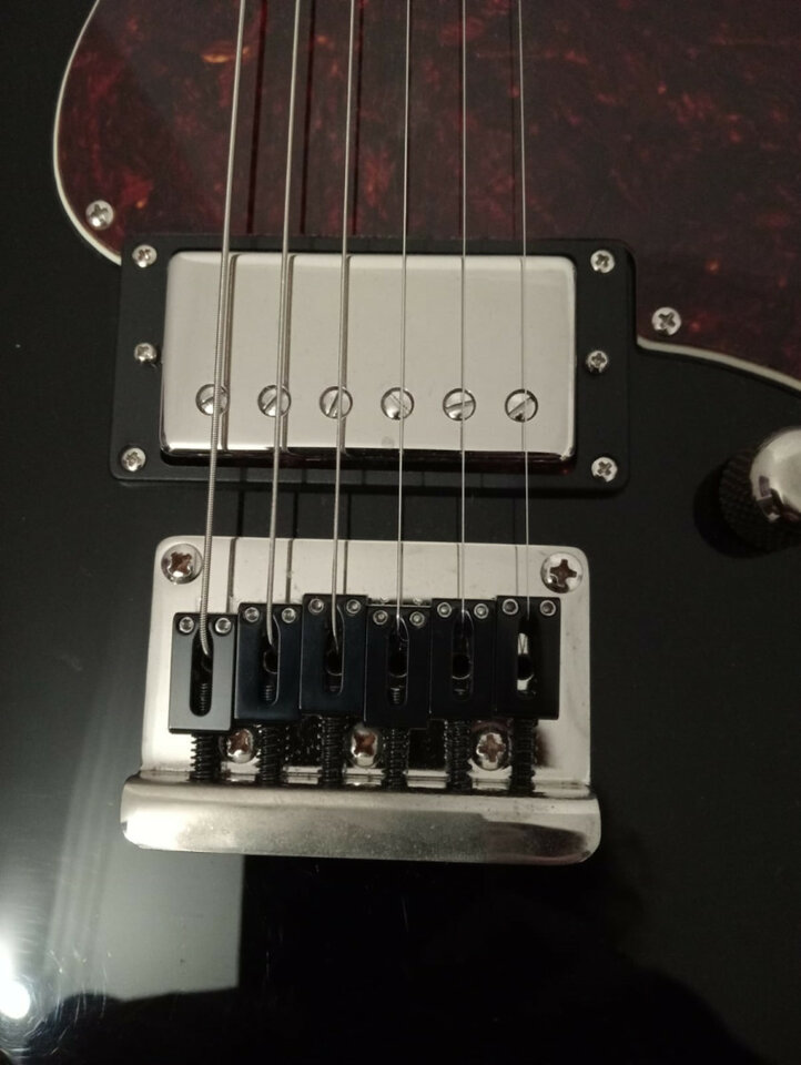 Yamaha pacífica 611 hardtail + 2 pickguards