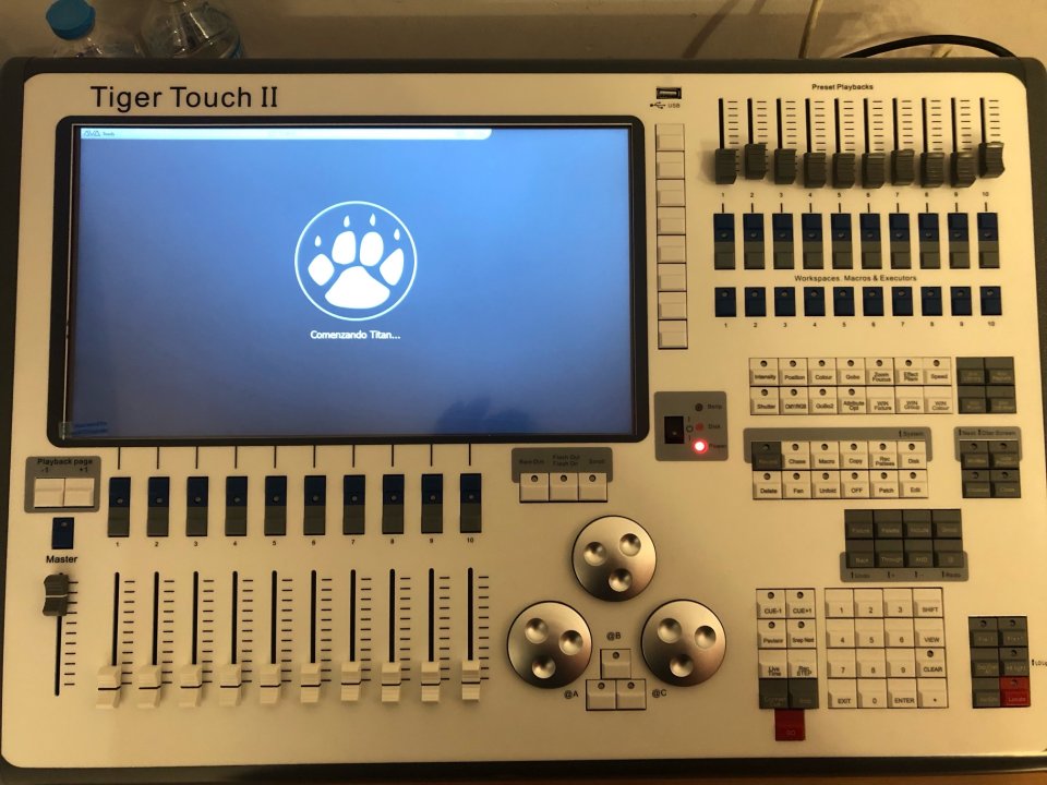 Avolites Tiger Tour II
