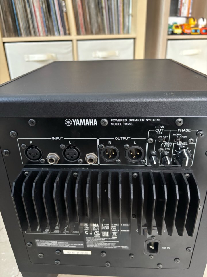 Yamaha HS8S Subwoofer Activo de estudio
