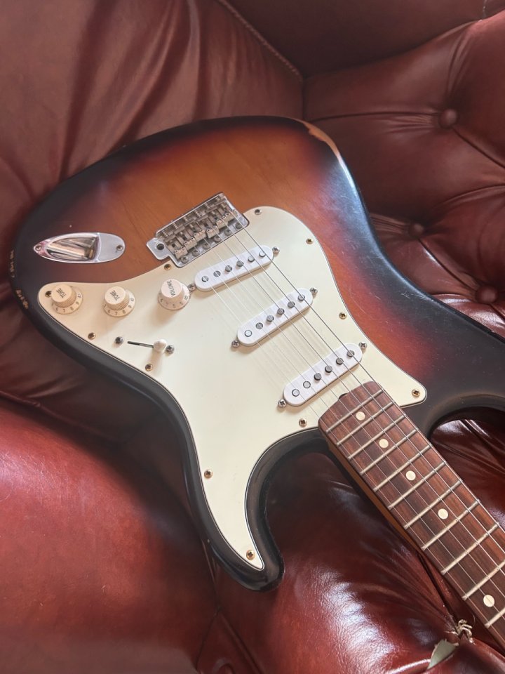 Fender stratocaster road worn 60s por strato Fender de arce de segunda mano · Foto 6 de 10 · Ourense