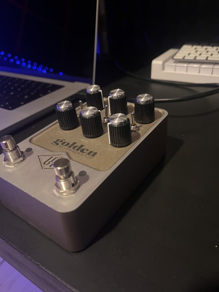 Uad golden reverberation de segunda mano · Foto 7 de 8 · Barcelona · 300 €