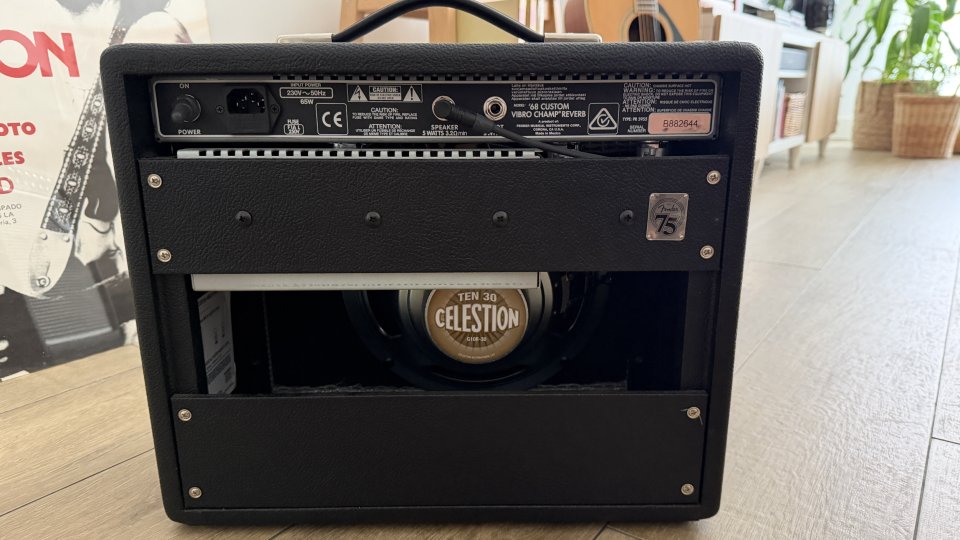 Fender 68 Custom Vibro Champ Reverb de segunda mano · Foto 6 de 9 · Madrid · 800 €