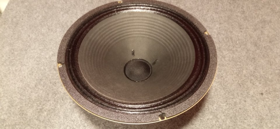 Celestion Vintage 30 8ohms de segunda mano · Foto 2 de 4 · Lugo · 70 €