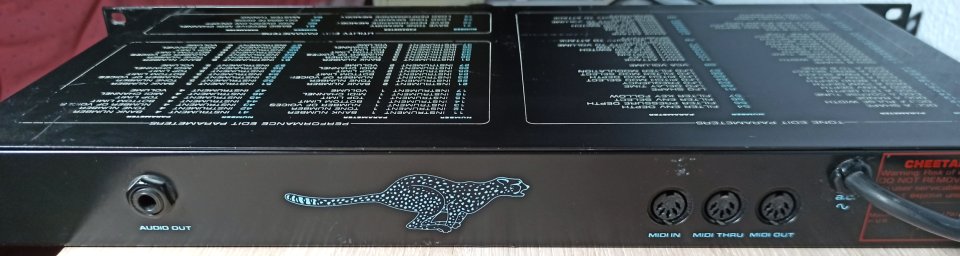 Estudio completo: sintes,racks,mesa digital-(Moog, DSI, Nord, Korg, Roland)