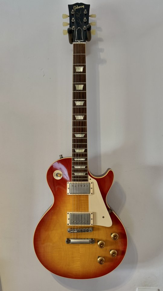 Gibson Les Paul Custom R8 VOS Cherry Burst 2013 de segunda mano · Foto 1 de 2 · Barcelona · 3600 €