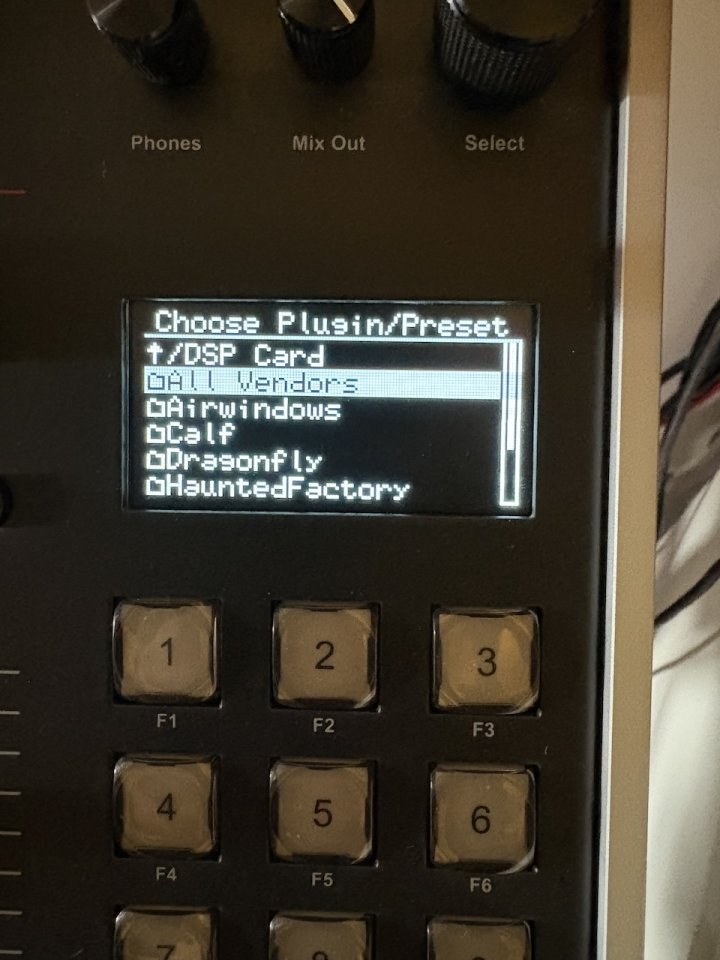 Isla S2400 Caja De Ritmo Con DSP Card