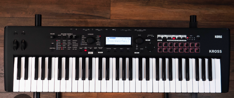 Compro Korg kross 2 de segunda mano · Valencia