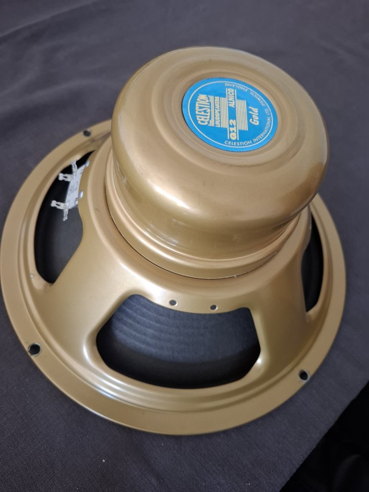 Altavoz Celestion Gold Alnico 12, 8 ohm de segunda mano · Foto 1 de 3 · Madrid · 160 €