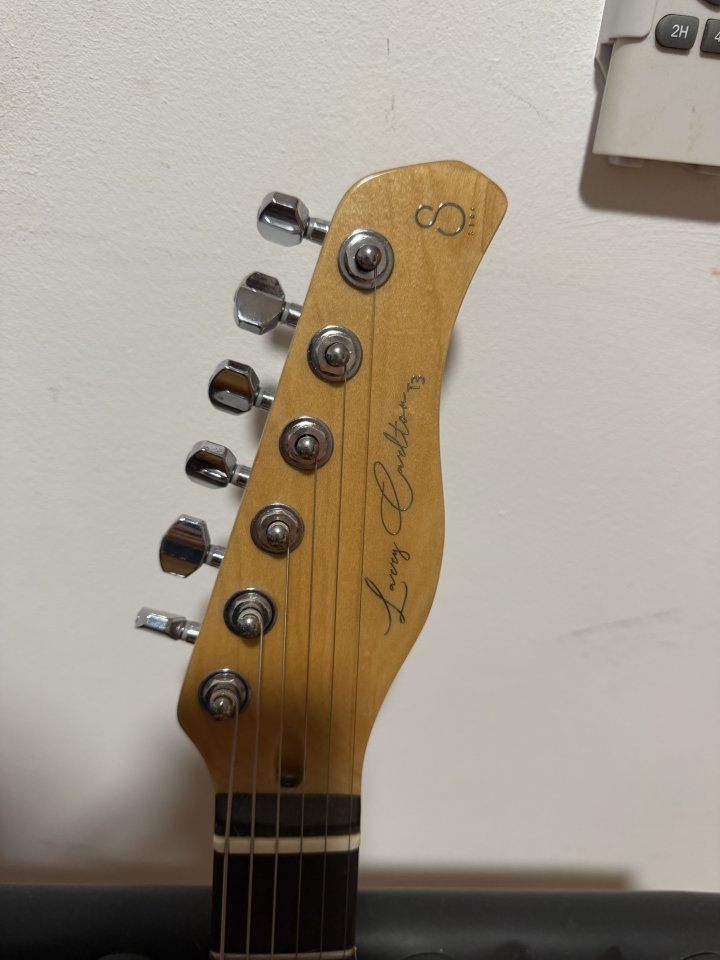 Guitarra Sire Larry Carlton T3 Dakota Red de segunda mano · Foto 3 de 9 · Valencia · 250 €