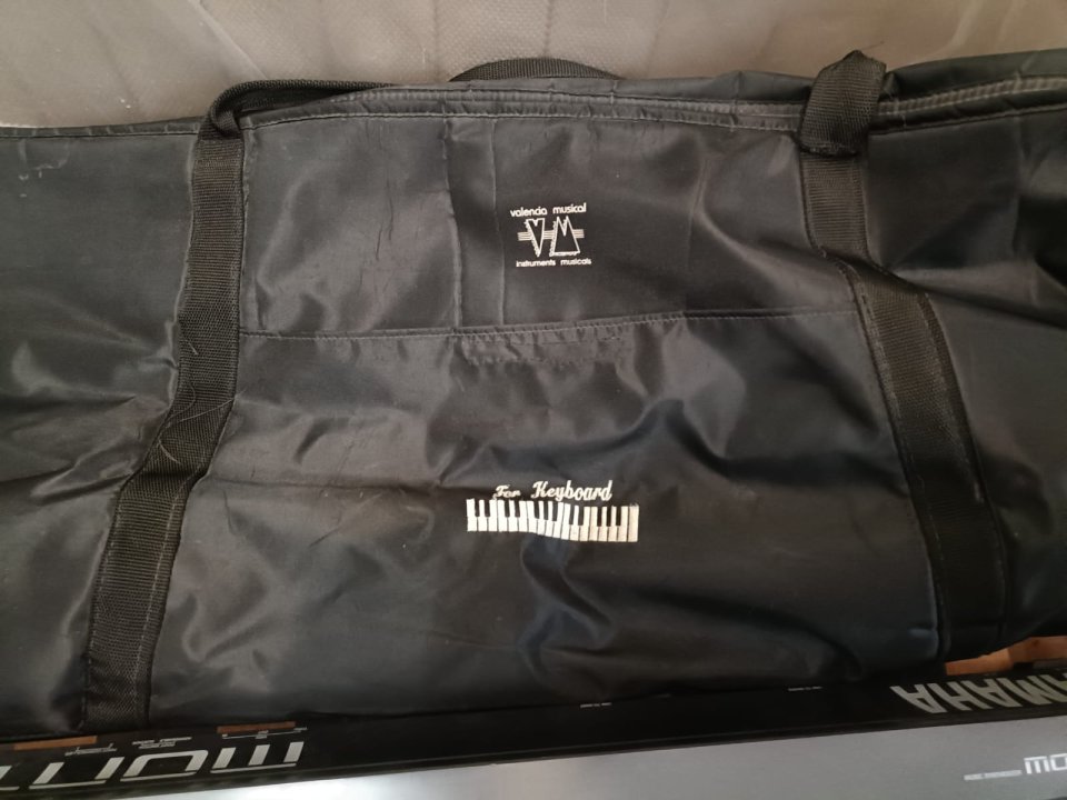 YAMAHA MONTAGE 6 de segunda mano · Foto 5 de 6 · Valencia · 1650 €