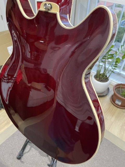 Guitarra Guild Starfire I DC Cherry de segunda mano · Foto 4 de 10 · Zaragoza · 460 €