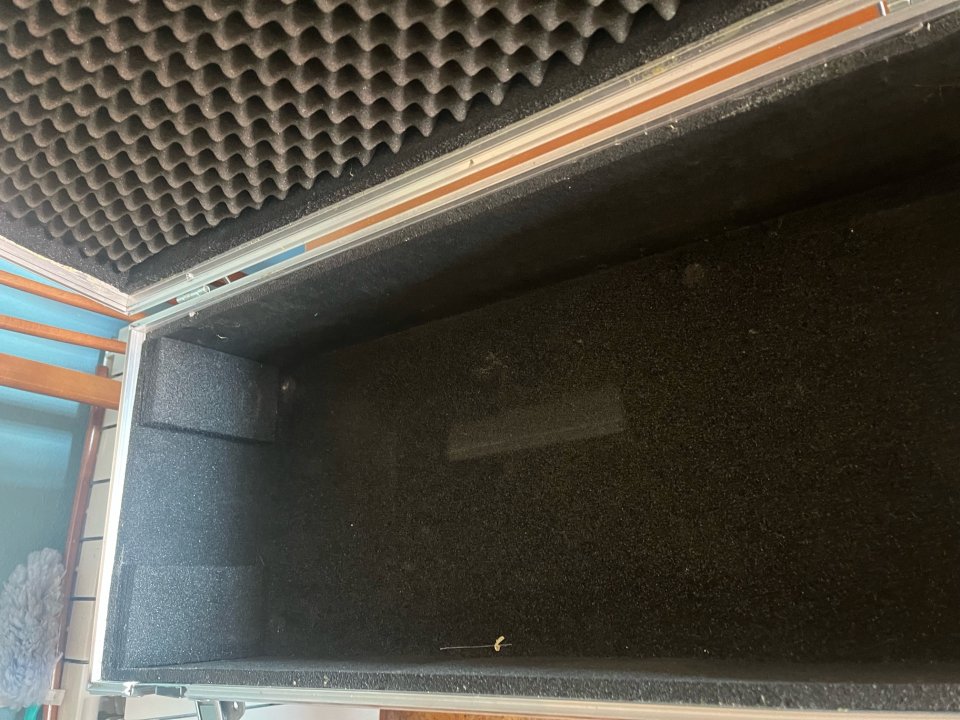 Flightcase y base pedalera de segunda mano · Foto 4 de 10 · Madrid · 100 €