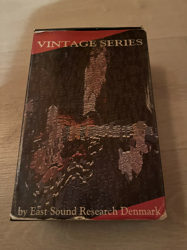 Carl Martin Red repeat