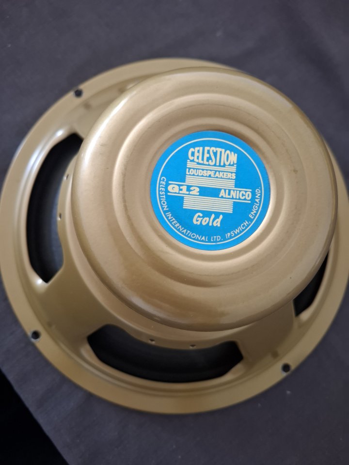 Altavoz Celestion Gold Alnico 12, 8 ohm de segunda mano · Foto 2 de 3 · Madrid · 160 €