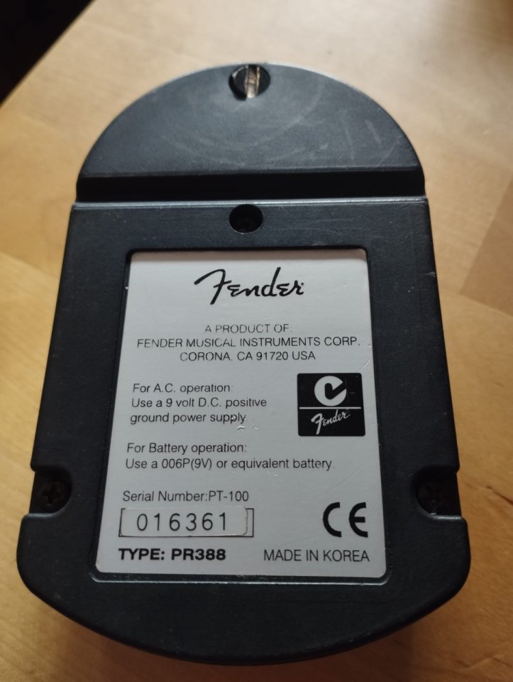 Afinador pedal FENDER de segunda mano · Foto 2 de 2 · Sevilla · 15 €