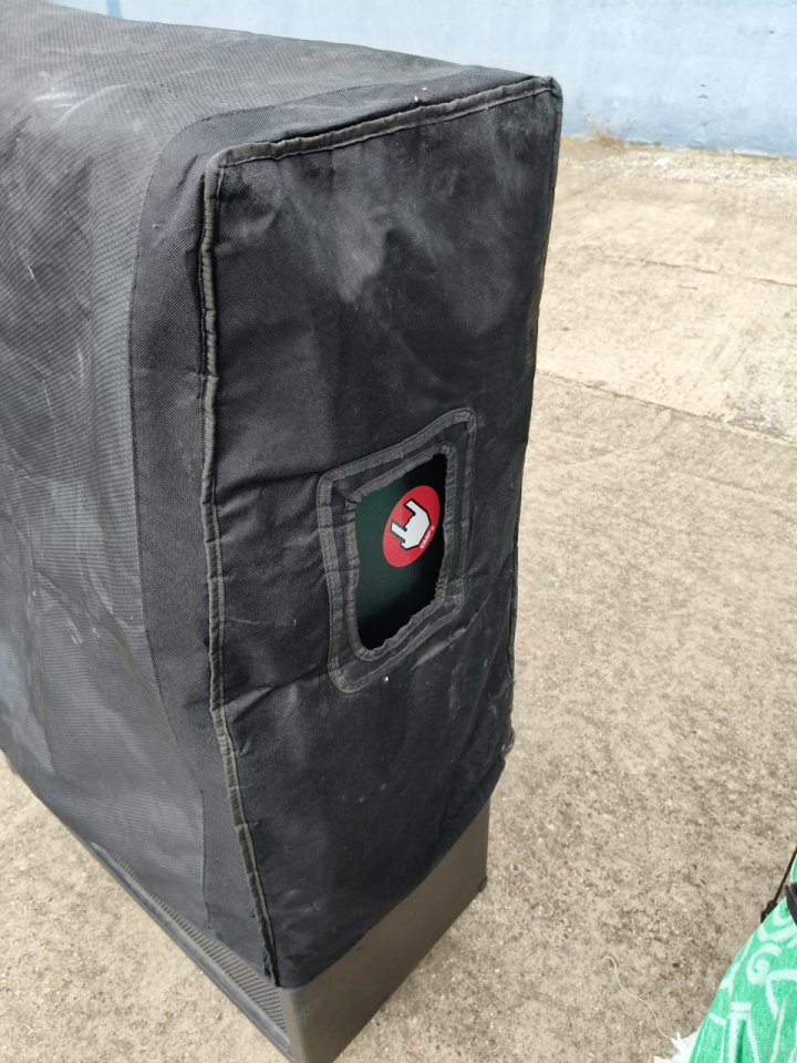 Pantalla Mesa Boogie 4x12 Rectifier Standard Oversize (4FB) + Funda Original de segunda mano · Foto 6 de 6 · León · 900 €