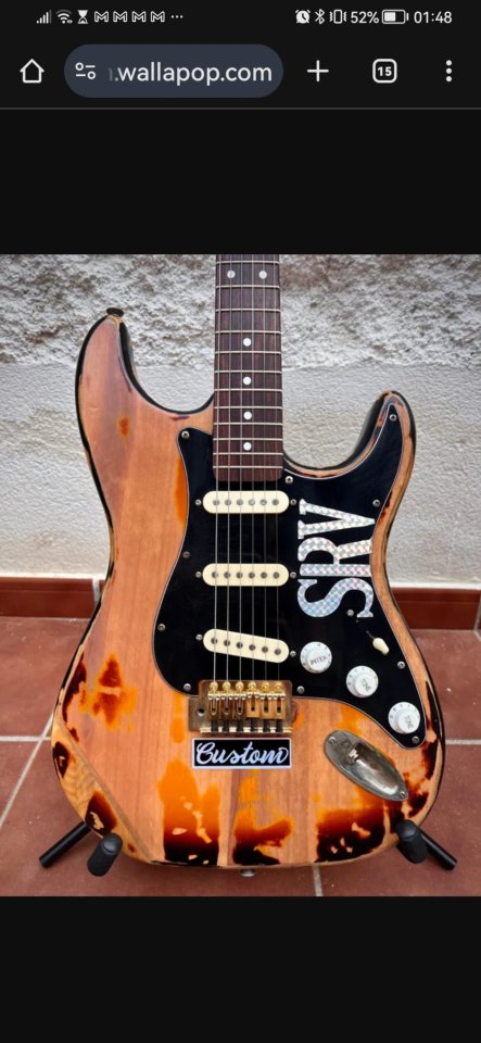 3 guitarras listos. Para gozar, fender Gibson.