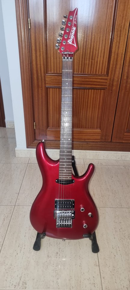 Ibanez JS24P (Joe Satriani) renovada. Leer descripción. de segunda mano · Foto 1 de 10 · Madrid · 950 €