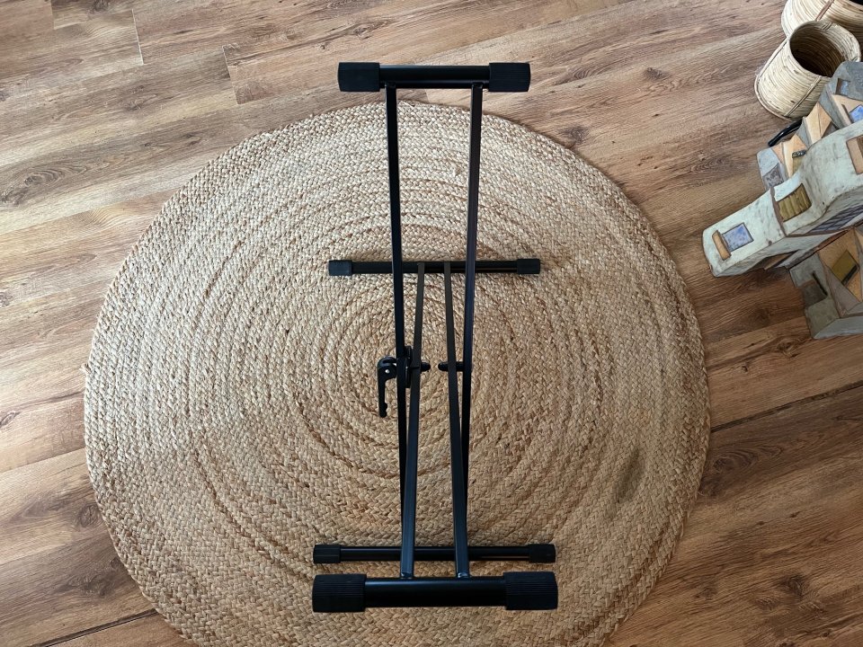 Soporte para teclado K&M 18993 Rick 20 Black de segunda mano · Foto 2 de 9 · Alicante · 50 €