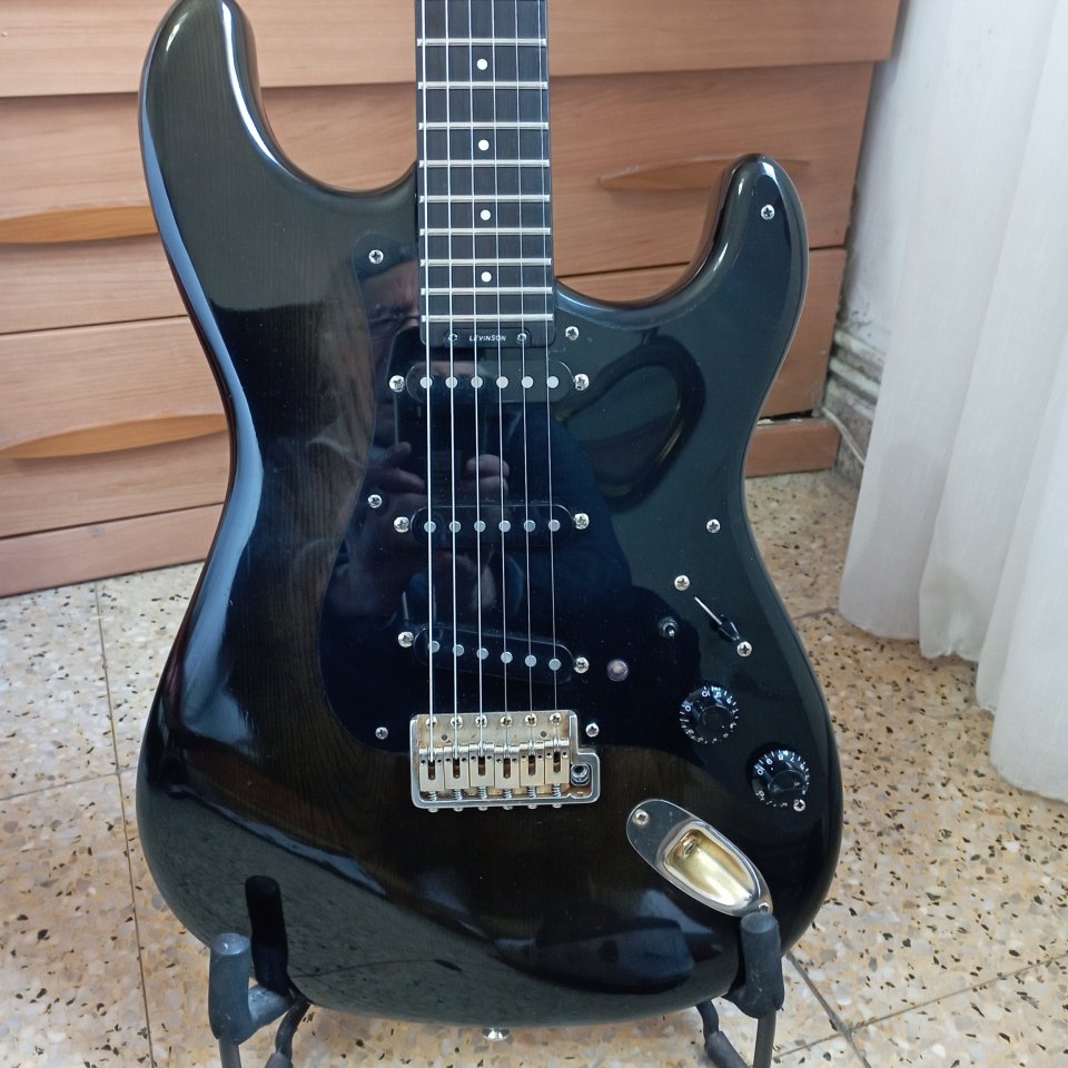 Blade R4 Levinson 1990 / Video