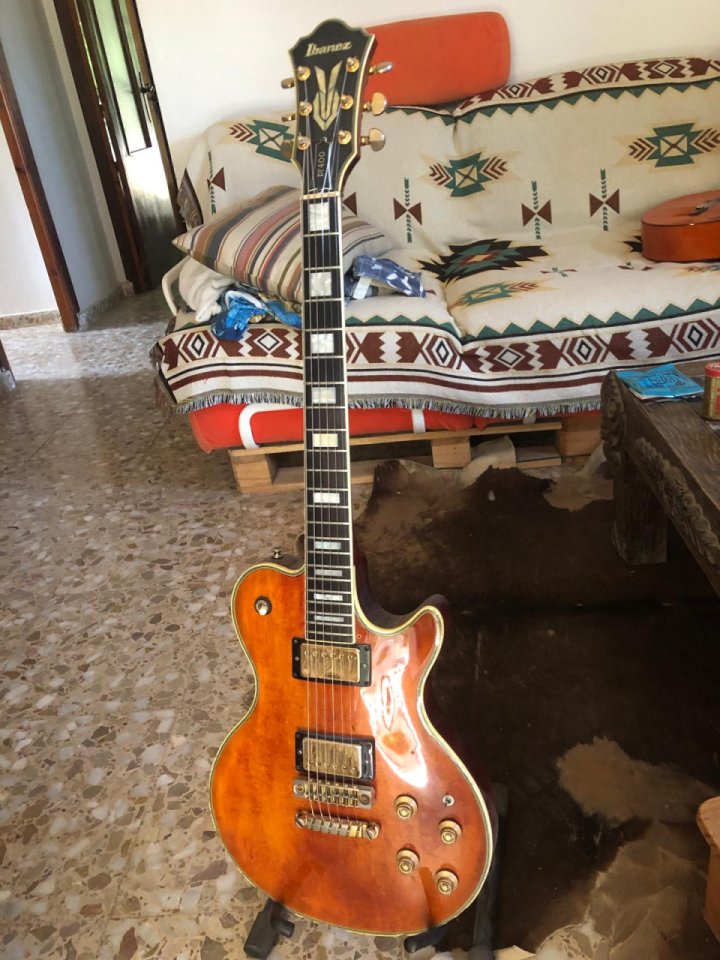 Ibanez PF400 de segunda mano · Foto 2 de 9 · Valencia · 800 €