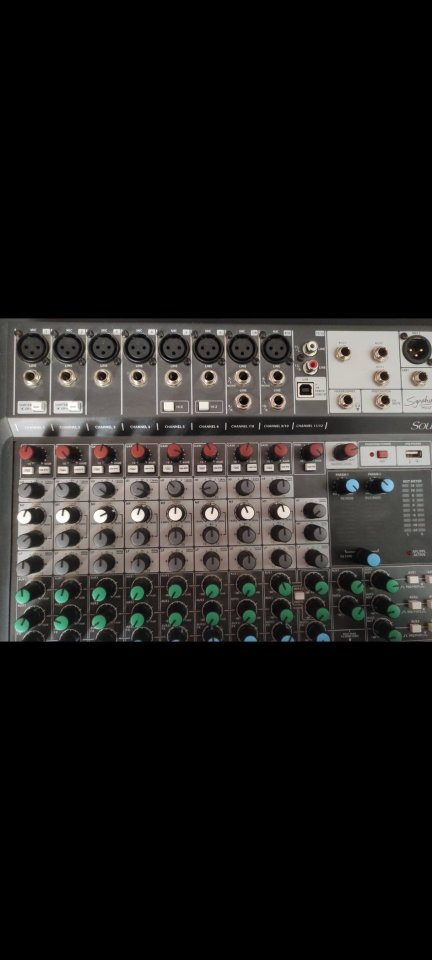 Soundcraft Signature 12 MTK de segunda mano · Foto 1 de 4 · Madrid · 400 €