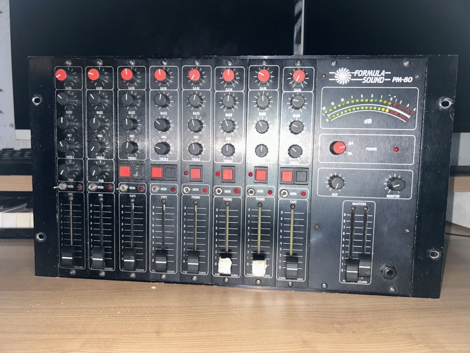Fórmula sound pm80 de segunda mano · Foto 2 de 2 · Murcia · 890 €