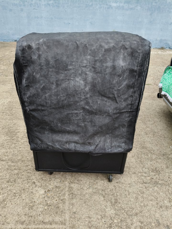 Pack Brutal: Cabezal Peavey 6505 (120W) + Pantalla Mesa Boogie 4x12 Oversize de segunda mano · Foto 5 de 10 · León · 1700 €