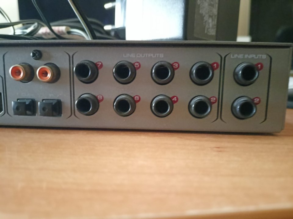 M-Audio FW 410 de segunda mano · Foto 2 de 3 · Zaragoza · 50 €