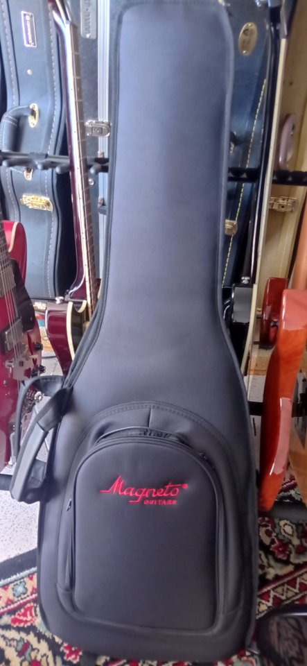 Magneto US4300 // Vídeo//