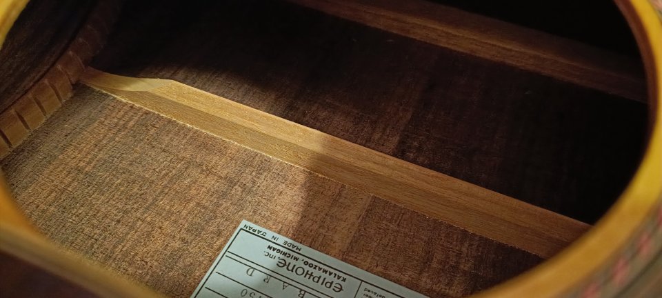 Guitarra Acústica Epiphone FT-150 Bard