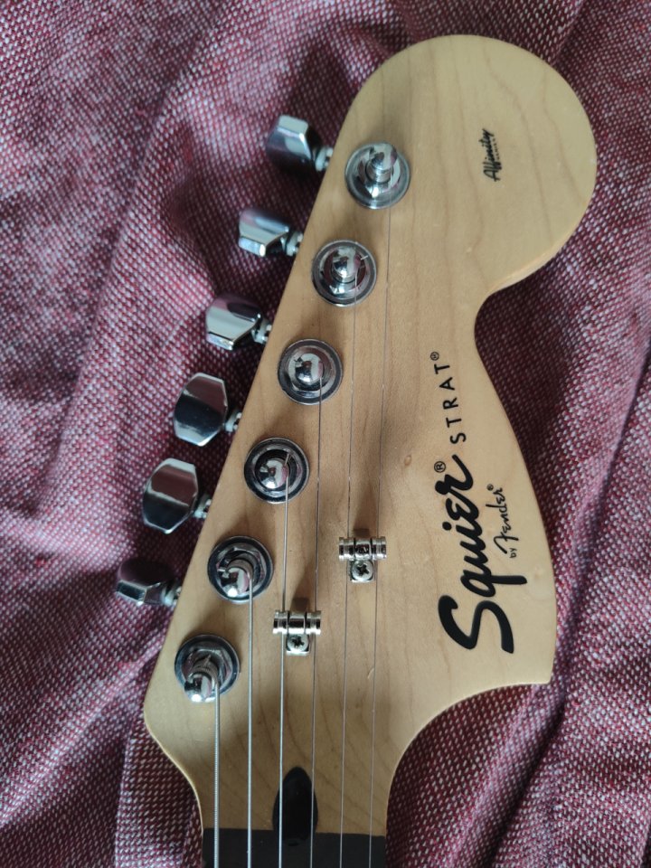 Squier Affinity Alnico V