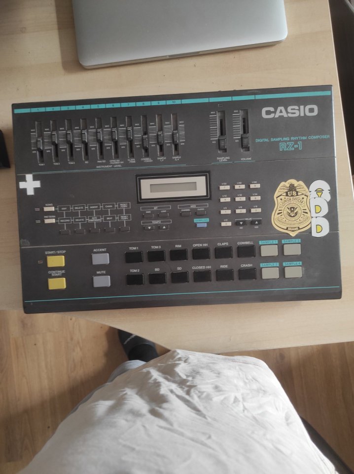 Casio RZ-1 drum machine de segunda mano · Foto 1 de 2 · Madrid · 350 €