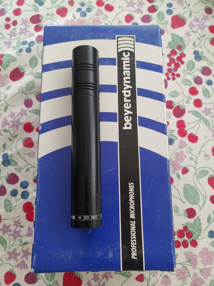 Micrófonos: At4060, Ev Pl20, Beyer m201... de segunda mano · Foto 7 de 10 · Cantabria · 1000 €