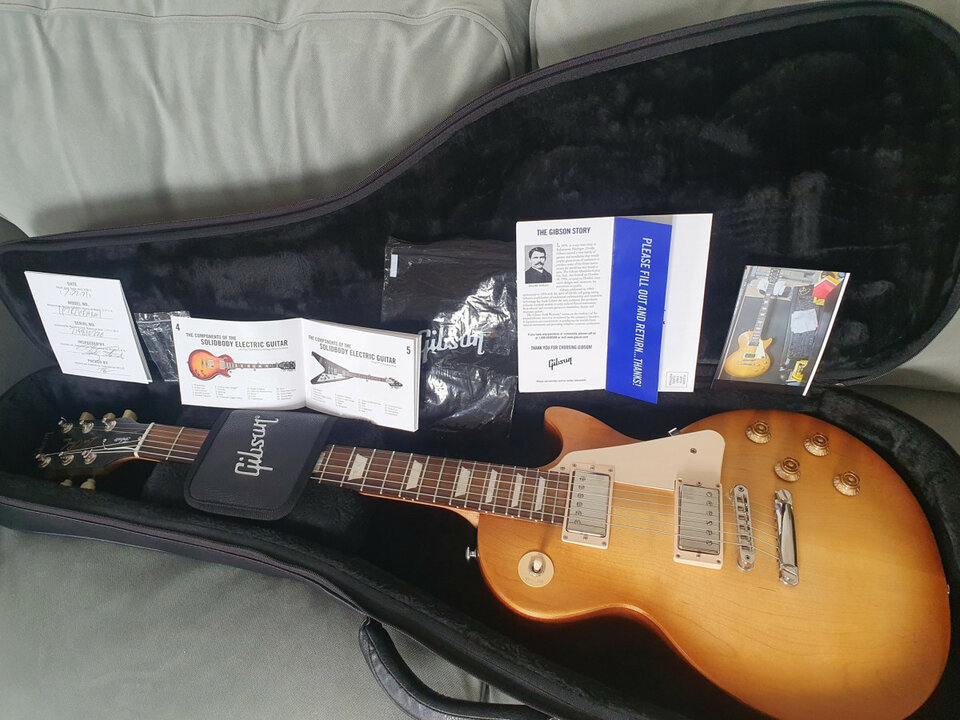Gibson Les Paul Tribute Honeyburst 2021