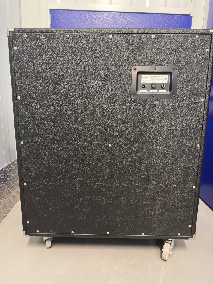 Pantalla ENGL Pro XXL Celestion V30