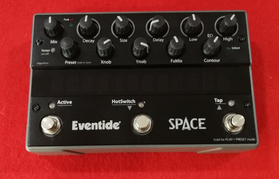 EVENTIDE SPACE de segunda mano · Foto 2 de 4 · Girona · 330 €