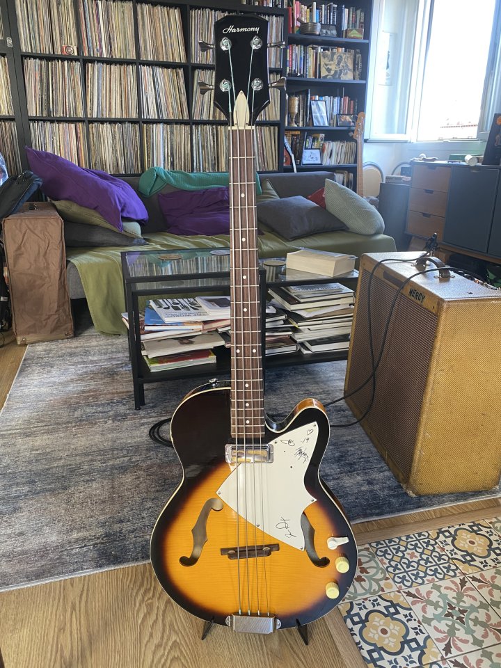 Harmony H22 Bajo Reissue de segunda mano · Foto 1 de 8 · Madrid · 850 €