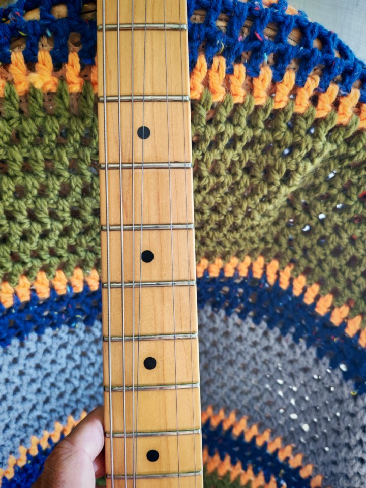 Fender Stratocaster USA American Standart (con regalazo) de segunda mano · Foto 5 de 9 · Girona · 1080 €