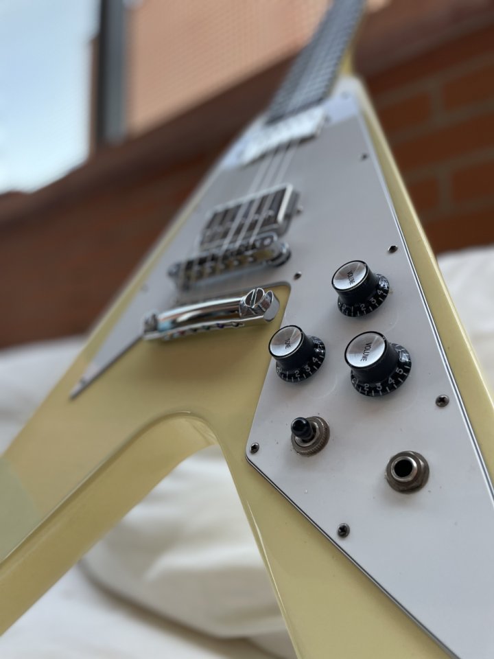Gibson Flying V ´67 Bill Lawrence Pickups de segunda mano · Foto 1 de 5 · Toledo · 2350 €