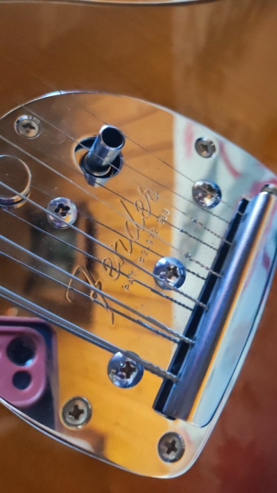 Fender Jaguar de segunda mano · Foto 7 de 8 · León · 1150 €