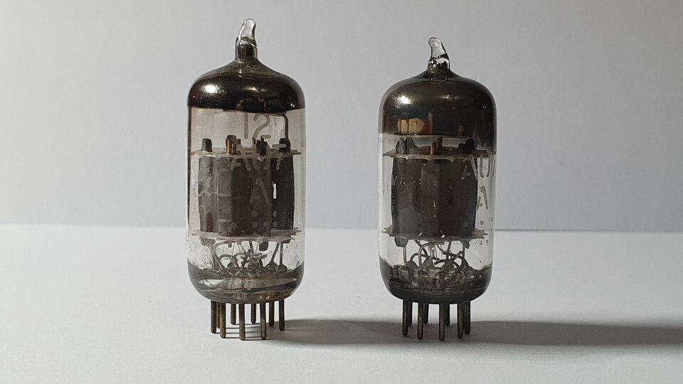 Válvulas previo GE NOS 12AU7  (ECC82 / CV491 / 5814 / 6189 / 6680)