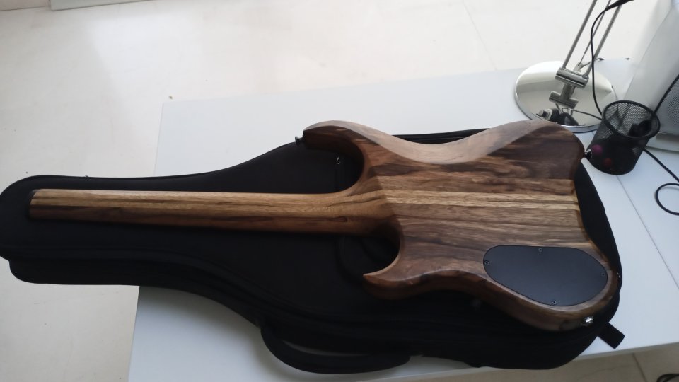 Kiesel Vader headless 7 cuerdas - Made in USA