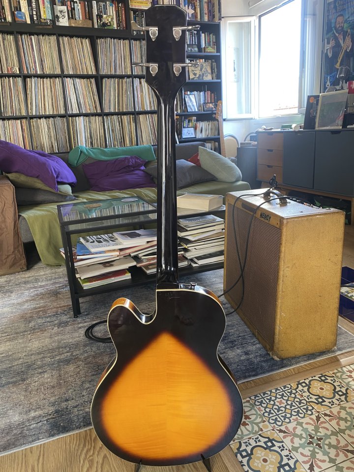 Harmony H22 Bajo Reissue de segunda mano · Foto 2 de 8 · Madrid · 850 €