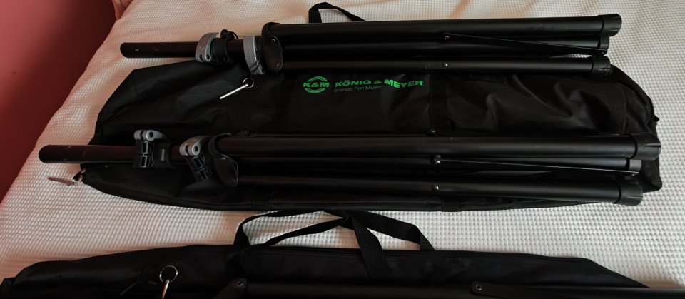 Konig & Meyer 21459 pies altavoz aluminio + bolsa de segunda mano · Foto 2 de 7 · Lugo · 100 €