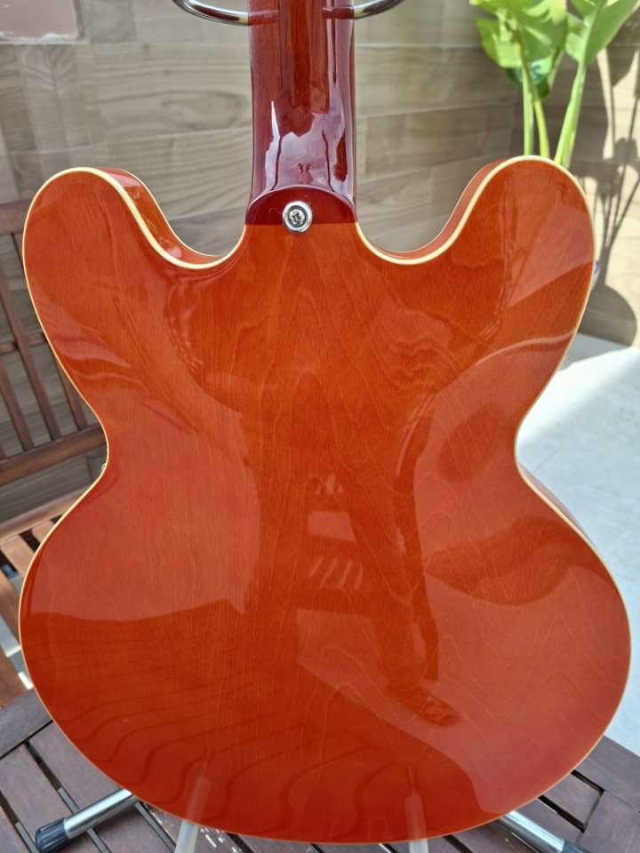 Epiphone ES-335 BIGSBY Watermelon. de segunda mano · Foto 3 de 9 · Alicante · 750 €