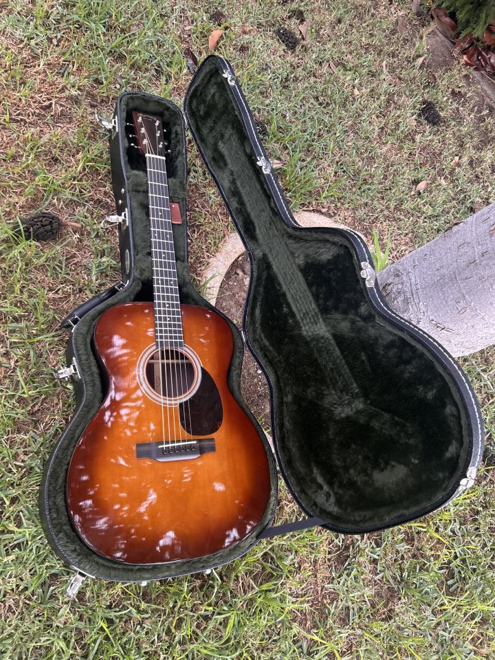 Martín OM-21 Amberbust