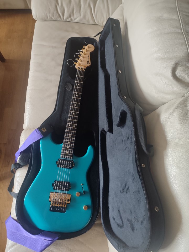 Charvel Pro-Mod San Dimas Style 1 HH FR en Miami Blue
