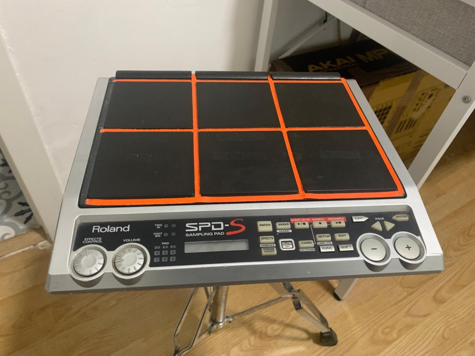 Roland SPD S + Soporte de segunda mano · Foto 1 de 7 · Granada · 190 €